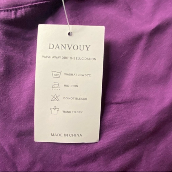 DANVOUY “Be Kind” T-Shirt - Picture 7 of 7